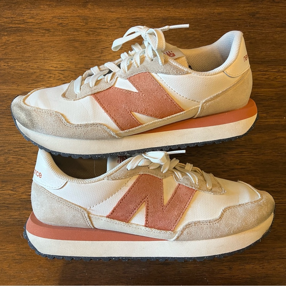 New Balance 237 orange/cream